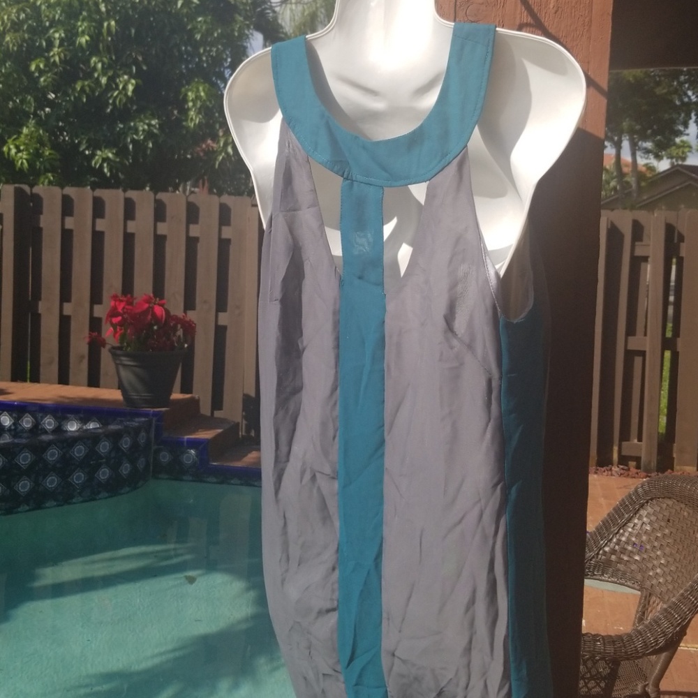 Dress - Picture 5 of 5